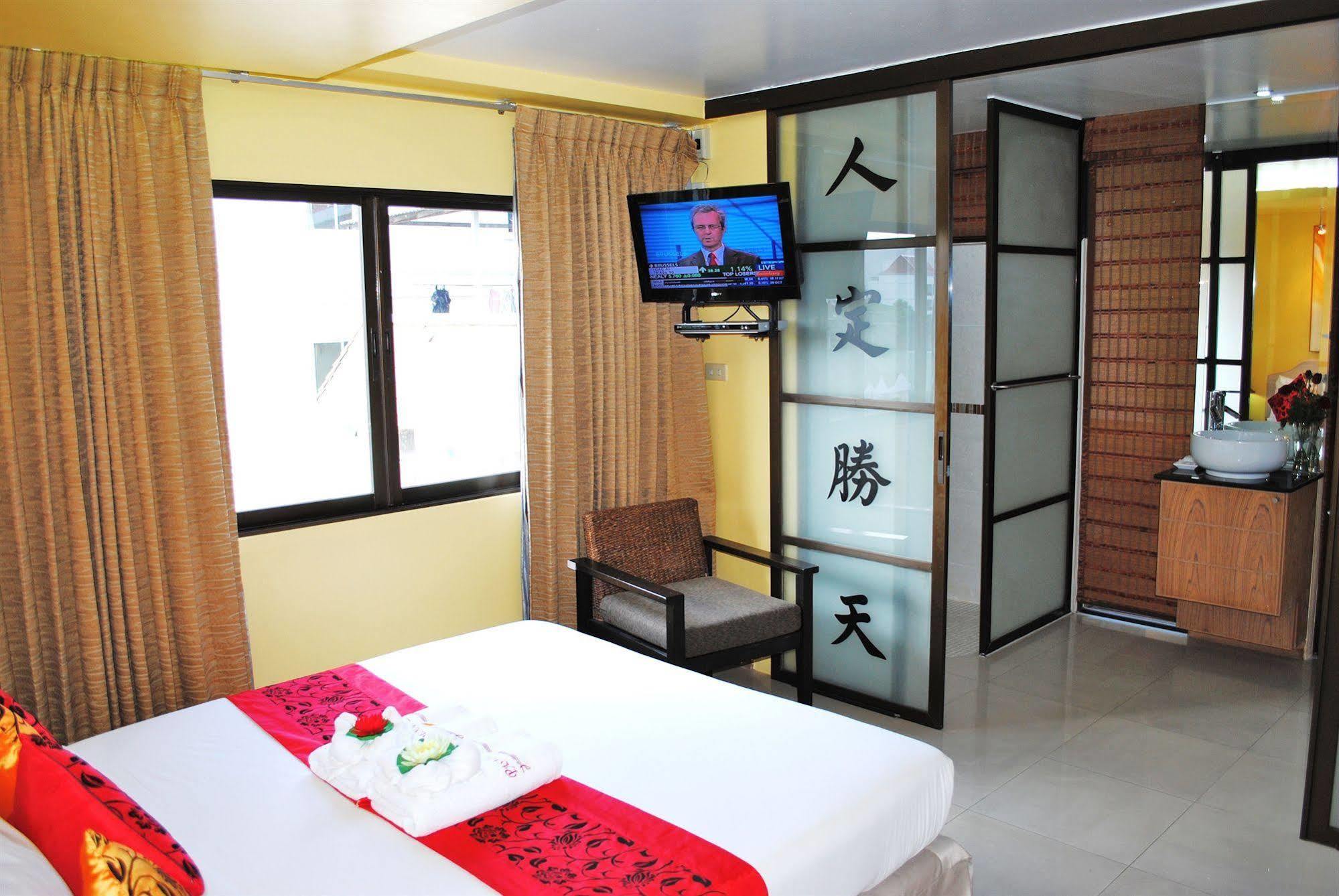 Pasadena Lodge Pattaya Dış mekan fotoğraf